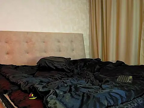 -Yummybabes- online show from December 5, 6:37 pm