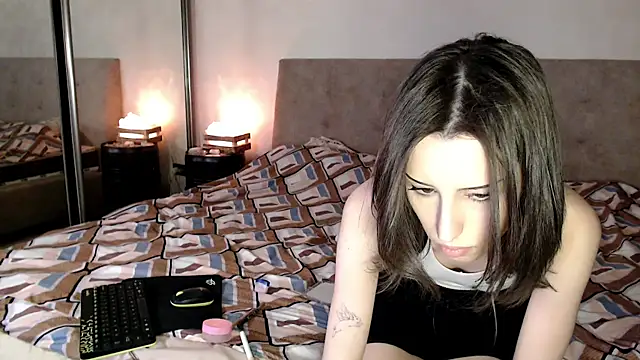 Snapshot of -Yummybabes- chatting on May 16, 10:41 pm -Yummybabes- online show from May 16, 10:41 pm