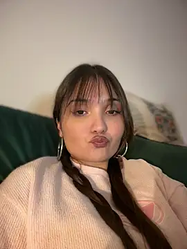 LunaXuan online show from July 14, 2:27 am
