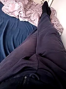 Snapshot of ScalicHat69 chatting on October 5, 12:47 pm ScalicHat69 online show from October 5, 12:47 pm