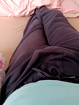 Snapshot of ScalicHat69 chatting on October 18, 1:12 pm ScalicHat69 online show from October 18, 1:12 pm