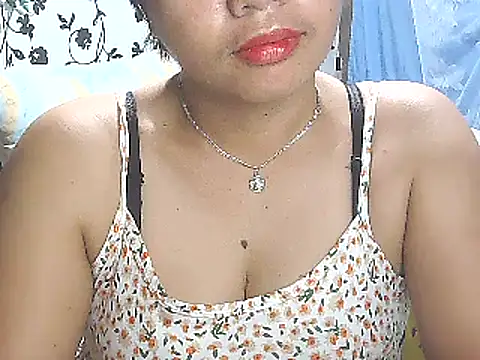 Snapshot of lovely_samxxx24 chatting on December 7, 8:49 pm lovely samxxx24 online show from December 7, 8:49 pm