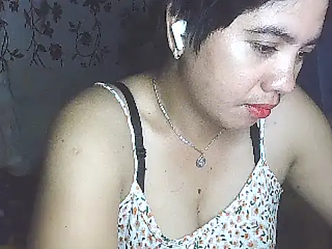 Snapshot of lovely_samxxx24 chatting on December 8, 2:49 am lovely samxxx24 online show from December 8, 2:49 am