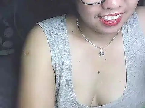 Snapshot of lovely_samxxx24 chatting on January 11, 8:33 am lovely samxxx24 online show from January 11, 8:33 am