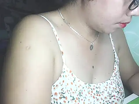 Snapshot of lovely_samxxx24 chatting on January 14, 10:59 am lovely samxxx24 online show from January 14, 10:59 am