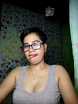 Snapshot of lovely_samxxx24 chatting on February 8, 7:49 pm lovely samxxx24 online show from February 8, 7:49 pm