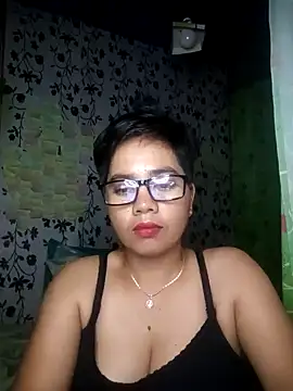 Snapshot of lovely_samxxx24 chatting on February 15, 8:00 am lovely samxxx24 online show from February 15, 8:00 am