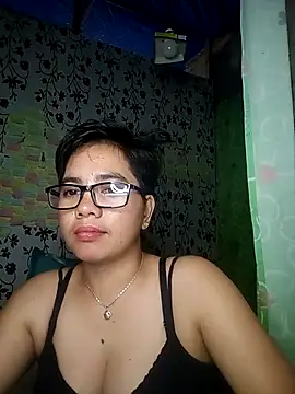 Snapshot of lovely_samxxx24 chatting on February 15, 11:06 am lovely samxxx24 online show from February 15, 11:06 am