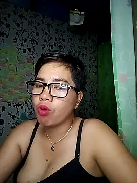 Snapshot of lovely_samxxx24 chatting on February 16, 3:15 am lovely samxxx24 online show from February 16, 3:15 am