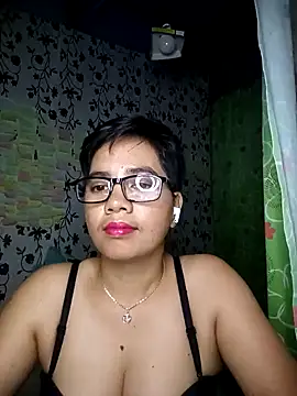 Snapshot of lovely_samxxx24 chatting on February 16, 6:21 am lovely samxxx24 online show from February 16, 6:21 am