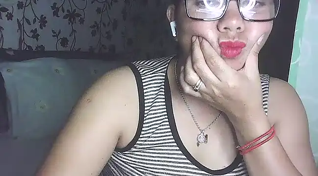 Snapshot of lovely_samxxx24 chatting on February 27, 1:48 am lovely samxxx24 online show from February 27, 1:48 am