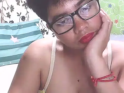 Snapshot of lovely_samxxx24 chatting on March 5, 5:50 am lovely samxxx24 online show from March 5, 5:50 am