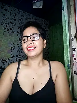 Snapshot of lovely_samxxx24 chatting on March 6, 6:26 pm lovely samxxx24 online show from March 6, 6:26 pm