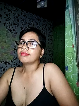 Snapshot of lovely_samxxx24 chatting on March 7, 10:32 pm lovely samxxx24 online show from March 7, 10:32 pm