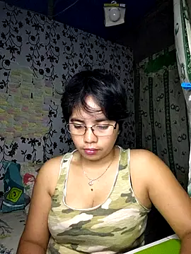 Snapshot of lovely_samxxx24 chatting on September 16, 1:28 am lovely samxxx24 online show from September 16, 1:28 am