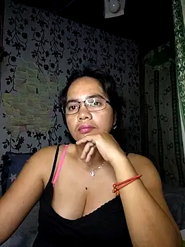 Snapshot of lovely_samxxx24 chatting on November 2, 8:44 pm lovely samxxx24 online show from November 2, 8:44 pm