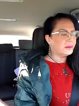 Snapshot of x__KHALEESI__x chatting on January 16, 8:00 am x KHALEESI x online show from January 16, 8:00 am