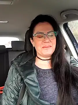 Snapshot of x__KHALEESI__x chatting on January 24, 8:34 am x KHALEESI x online show from January 24, 8:34 am