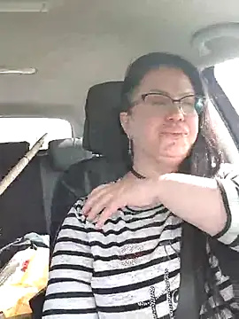 Snapshot of x__KHALEESI__x chatting on March 10, 12:48 pm x KHALEESI x online show from March 10, 12:48 pm