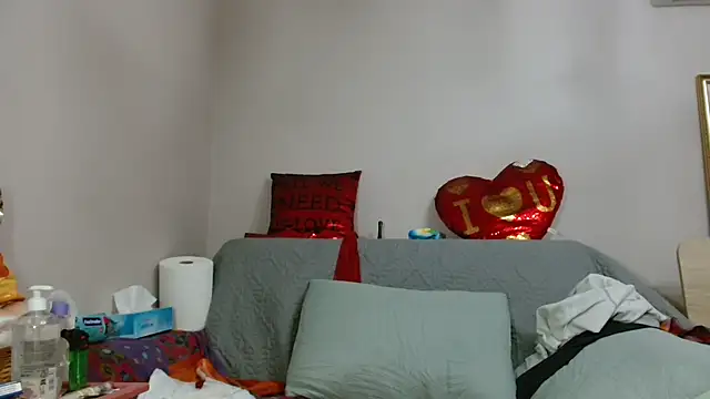 Snapshot of x__KHALEESI__x chatting on October 13, 11:49 pm x KHALEESI x online show from October 13, 11:49 pm