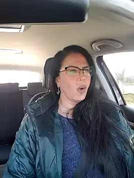 Snapshot of x__KHALEESI__x chatting on November 12, 10:04 am x KHALEESI x online show from November 12, 10:04 am