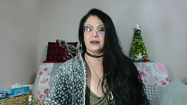 x  KHALEESI  x online show from January 5, 9:07 pm