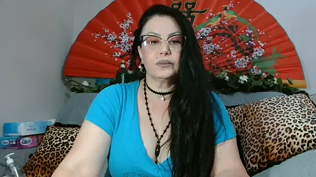 x  KHALEESI  x online show from June 7, 6:44 pm
