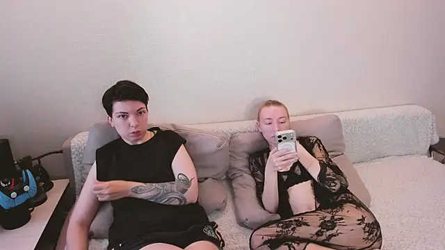 secret dreams   online show from May 22, 8:32 am