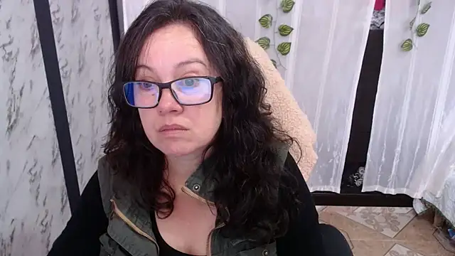 Sonialorens  online show from March 5, 3:51 pm