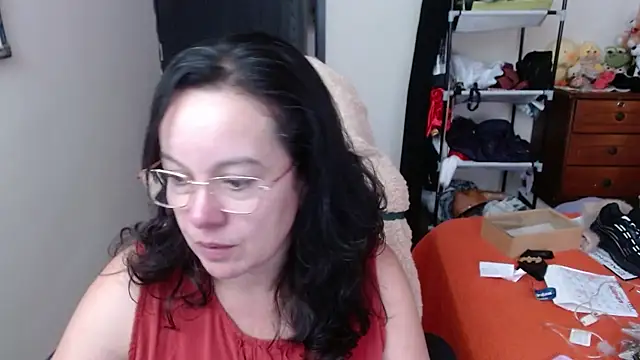 Sonialorens  online show from November 26, 8:54 pm