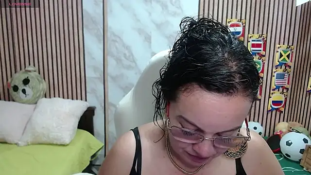 Sonialorens  online show from July 8, 4:33 pm