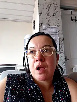 Sonialorens  online show from July 15, 7:19 pm