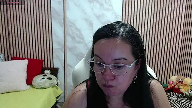 Sonialorens  online show from July 24, 10:08 pm