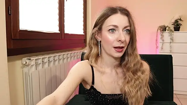 Luna Riva online show from March 13, 10:05 am