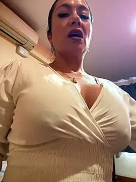 angelitasexy81 online show from October 3, 9:06 am