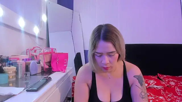 Snapshot of Byanca_Winklar chatting on December 12, 1:06 pm Byanca Winklar online show from December 12, 1:06 pm