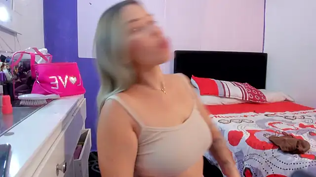 Snapshot of Byanca_Winklar chatting on September 13, 4:18 pm Byanca Winklar online show from September 13, 4:18 pm