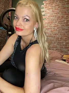 Snapshot of Lisavontease chatting on October 26, 6:36 pm Lisavontease online show from October 26, 6:36 pm