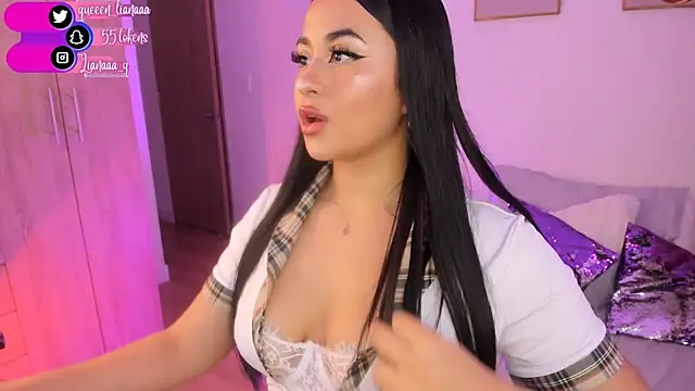 Snapshot of Queen_liana chatting on January 11, 6:24 am Queen liana online show from January 11, 6:24 am