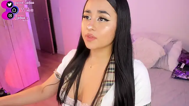 Snapshot of Queen_liana chatting on January 11, 9:26 am Queen liana online show from January 11, 9:26 am