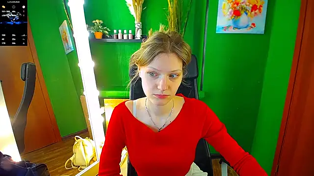 Snapshot of MaryHiggins chatting on February 14, 11:42 am MaryHiggins online show from February 14, 11:42 am