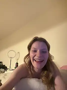 Snapshot of MaryHiggins chatting on March 2, 8:07 pm MaryHiggins online show from March 2, 8:07 pm