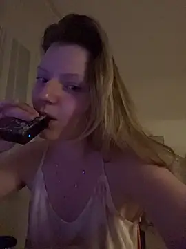 MaryHiggins online show from June 11, 9:46 pm