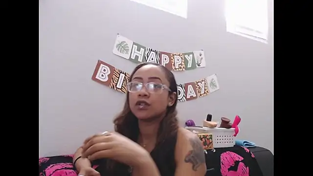 RylHoneyy online show from March 5, 7:32 pm