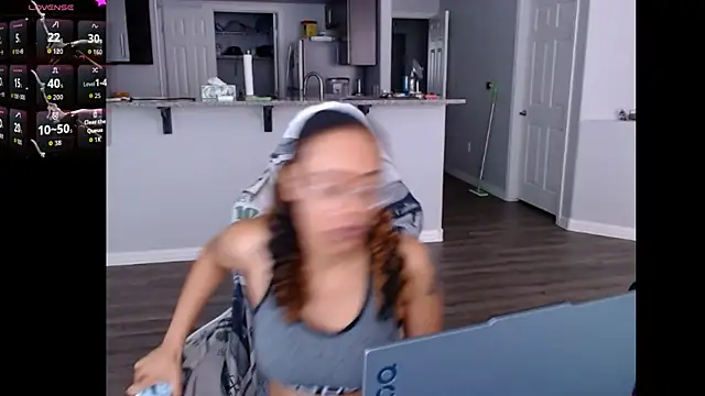 RylHoneyy online show from June 16, 8:00 pm
