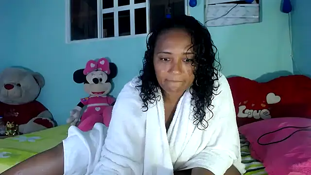 Snapshot of marysol83 chatting on February 21, 3:40 am marysol83 online show from February 21, 3:40 am