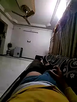 Snapshot of vansh1802 chatting on January 5, 6:13 pm vansh1802 online show from January 5, 6:13 pm