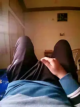 Snapshot of vansh1802 chatting on January 9, 8:03 am vansh1802 online show from January 9, 8:03 am