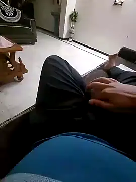 Snapshot of vansh1802 chatting on January 9, 6:15 pm vansh1802 online show from January 9, 6:15 pm