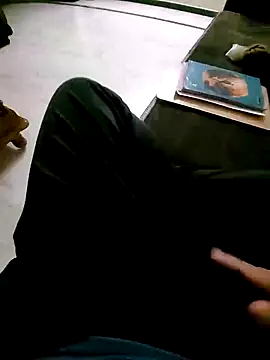 Snapshot of vansh1802 chatting on January 17, 6:33 pm vansh1802 online show from January 17, 6:33 pm